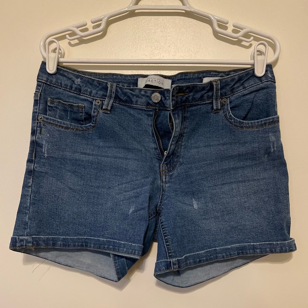 Kenneth Cole Reactions denim stretchy shorts size 10